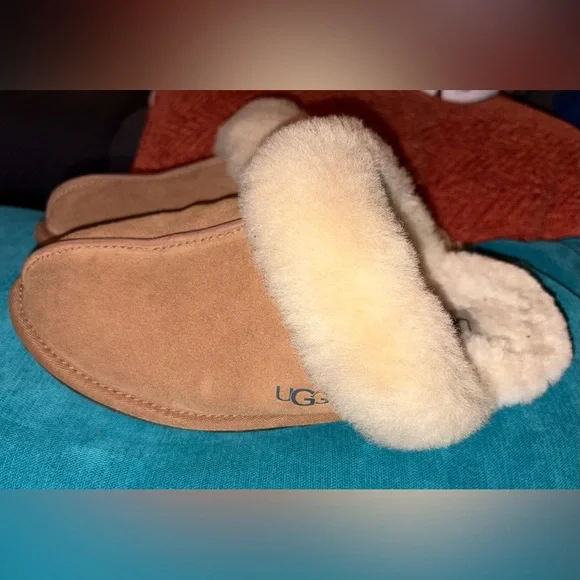 UGG Tan Scuffette II suede slippers - Picture 1 of 4